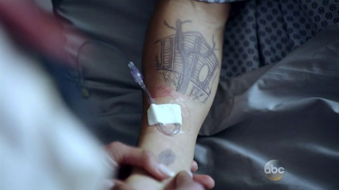 The Whispers | Review do episódio 1x01 - "X Marks the Spot"