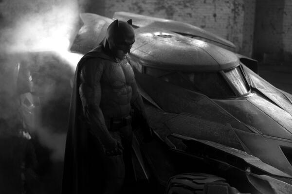 O uniforme do Batman: analisando as origens e referências do batsuit nos cinemas
