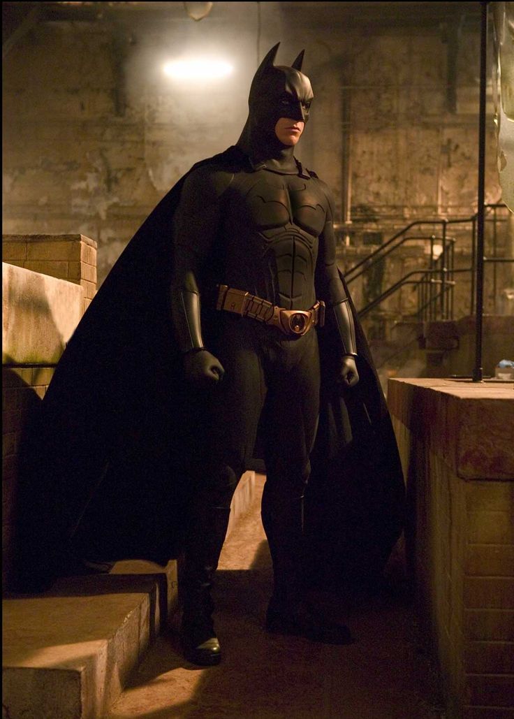 O uniforme do Batman: analisando as origens e referências do batsuit nos cinemas