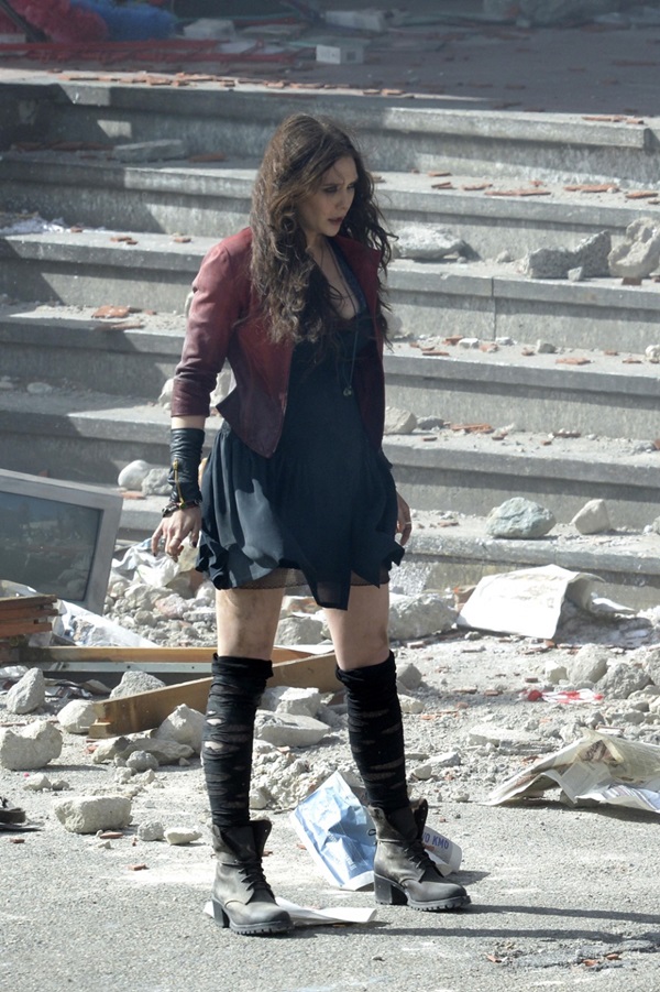 Elizabeth Olsen fala sobre os poderes da Feiticeira Escarlate em Vingadores 2