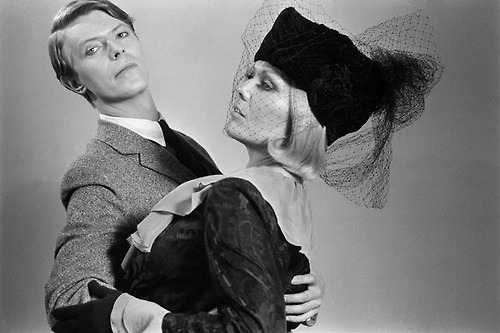 David Bowie no cinema - Apenas um gigolô (1978) David Hemmings