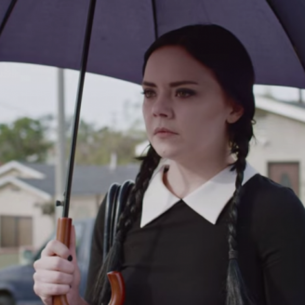 Fam lia Addams Vandinha Addams Ganha Webs rie fam-lia-addams-vandinha-addams-ganha-webs-rie