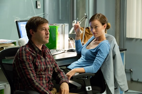 renascida-do-inferno-trailer-e-novas-imagens-sao-divulgados2