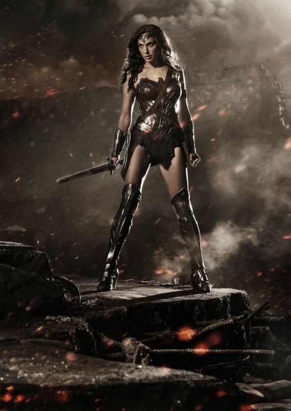 Gal Gadot quebra o silêncio sobre ser a Mulher-Maravilha e críticas dos fãs