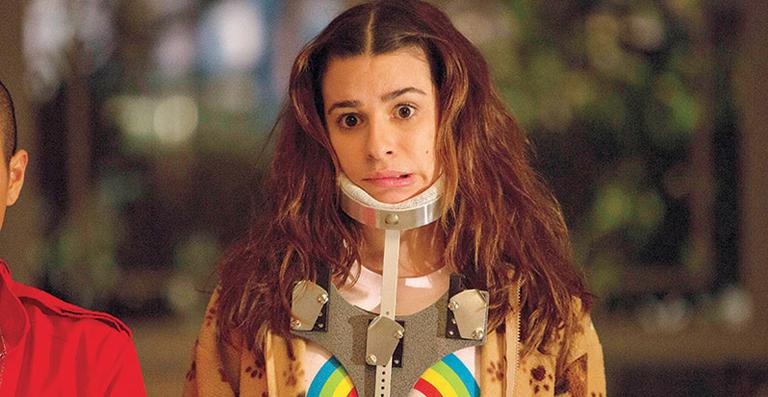 Scream Queens | Emma Roberts, bolas de chiclete e sangue em novo teaser