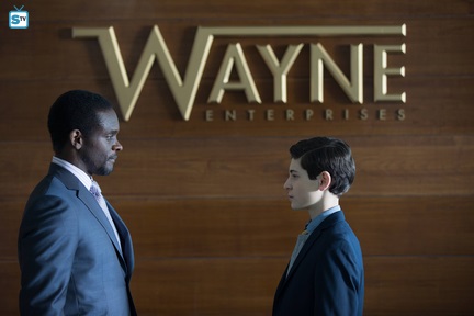 Gotham | Chris Chalk é escalado como personagem regular