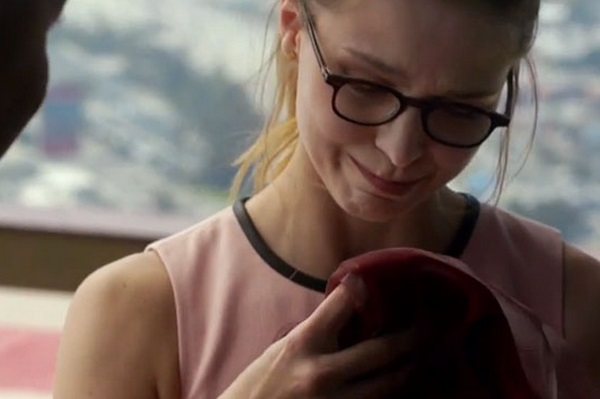 Supergirl | Easter-eggs e referências do primeiro trailer da série
