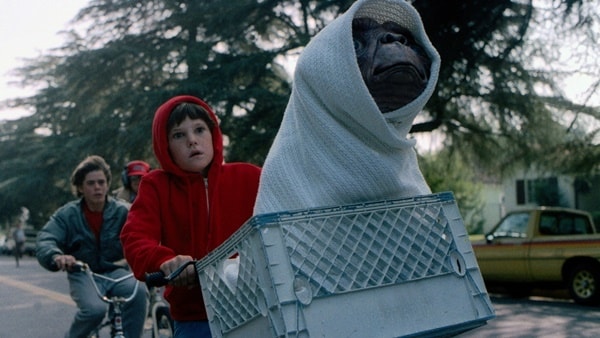 18 filmes incríveis sobre extraterrestres, invasões e abduções