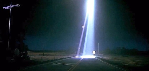 18 filmes incríveis sobre extraterrestres, invasões e abduções