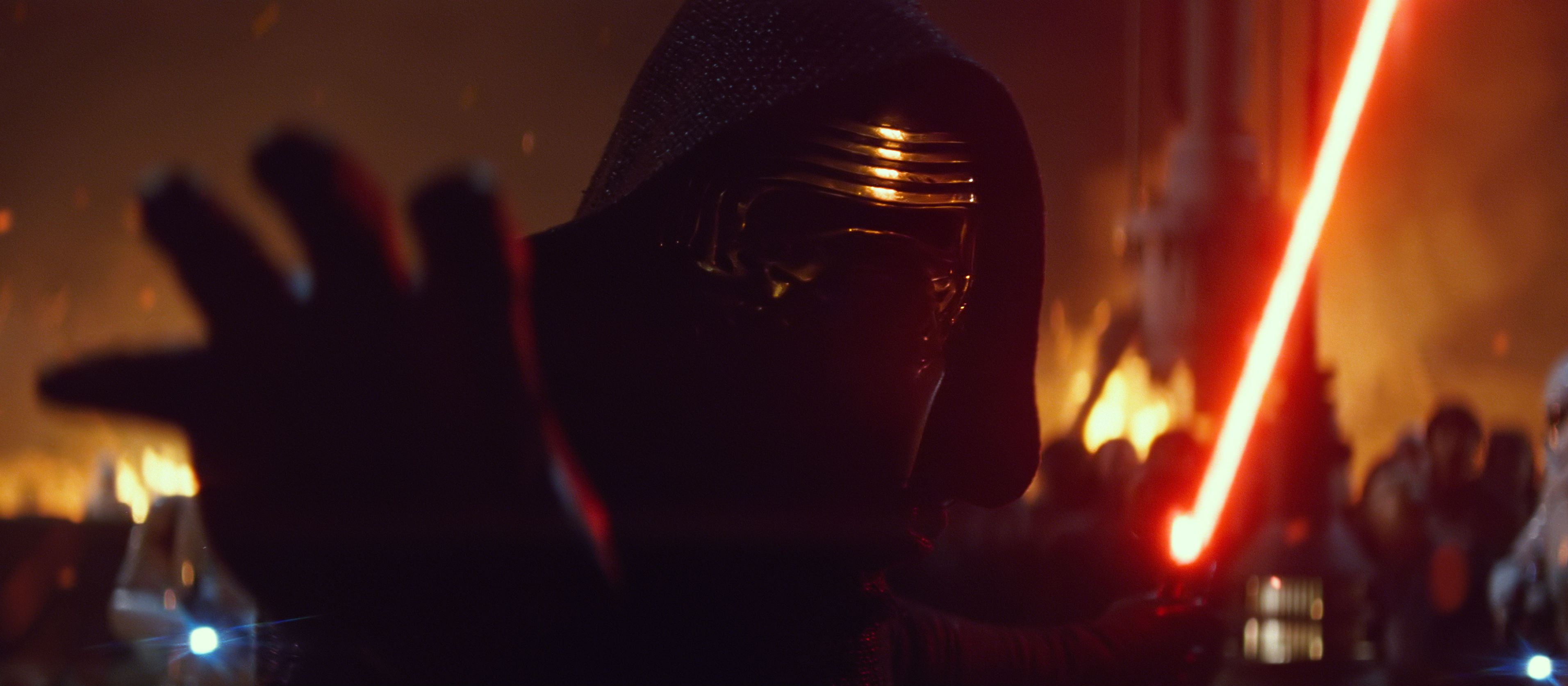Star Wars: O Despertar da Força | 9 Motivos que fazem de Kylo Ren um antagonista tão grandioso quanto Darth Vader