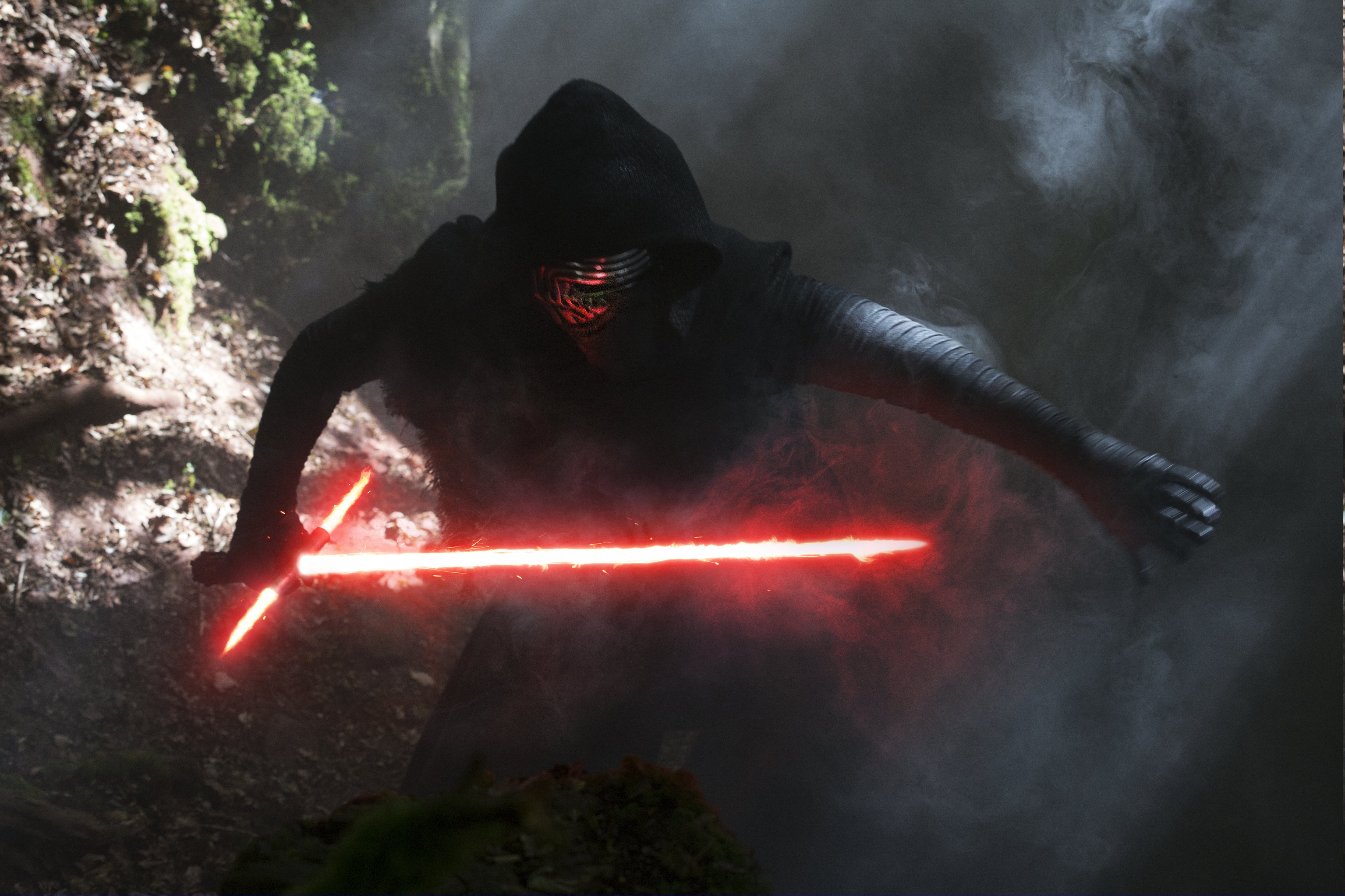 Star Wars: O Despertar da Força | 9 Motivos que fazem de Kylo Ren um antagonista tão grandioso quanto Darth Vader