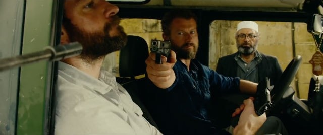 13-horas-os-soldados-secretos-de-benghazi-o-pequeno-acerto-de-michael-bay8