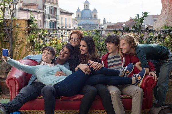el-club-de-los-incomprendidos-2014-amizades-amores-e-os-cliches-da-sessao-da-tarde7