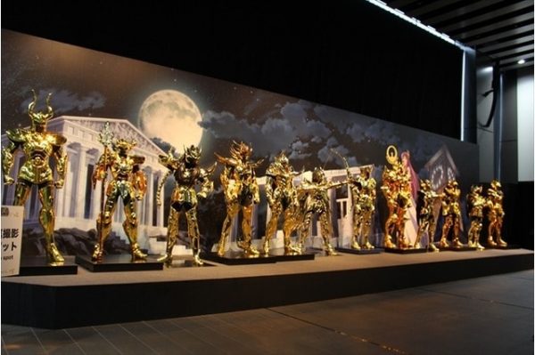 os-cavaleiros-do-zodiaco-armaduras-em-tamanho-real-sao-apresentadas-em-evento5