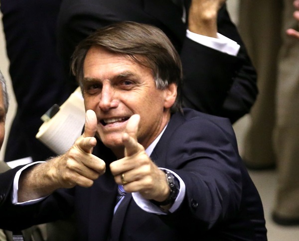 Black Mirror Resumindo os episódios (sem spoilers) 11