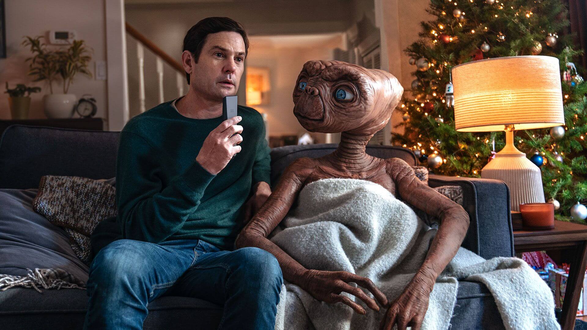 O reencontro de E.T e Elliot após 37 anos