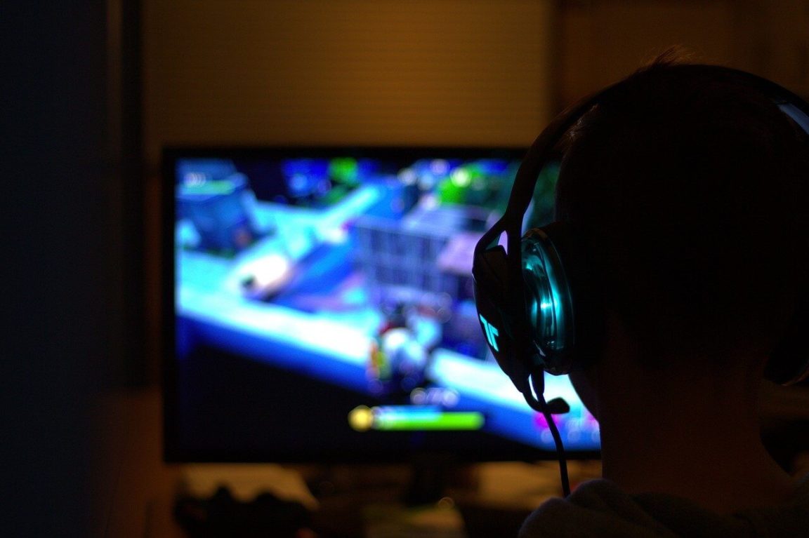Do entretenimento aos cyberatletas, o crescimento dos eSports