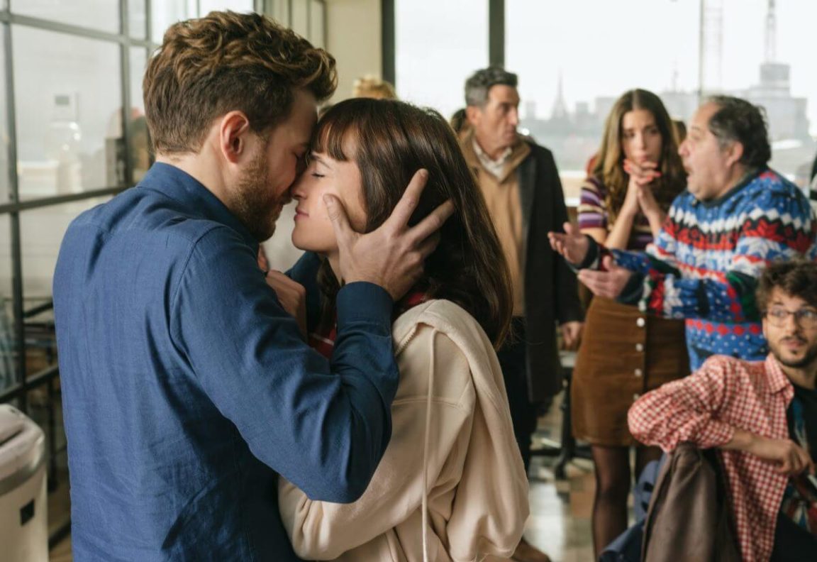 Loucura de Amor (2021) | Ótimo roteiro e reviravoltas que prendem o espectador