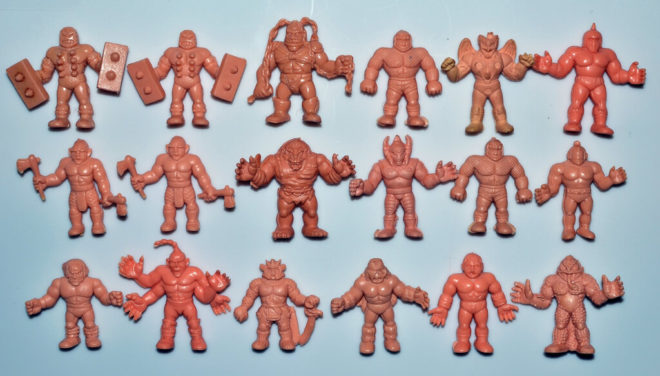 Os bonequinhos musculosos que eram febre nas feiras livres dos anos 90