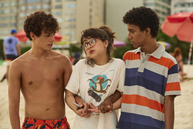 Confissões de Uma Garota Excluída (2021) | Filme acerta ao dialogar com atual geração