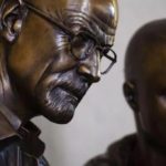 Cidade ganha estátuas em homenagem a Breaking Bad