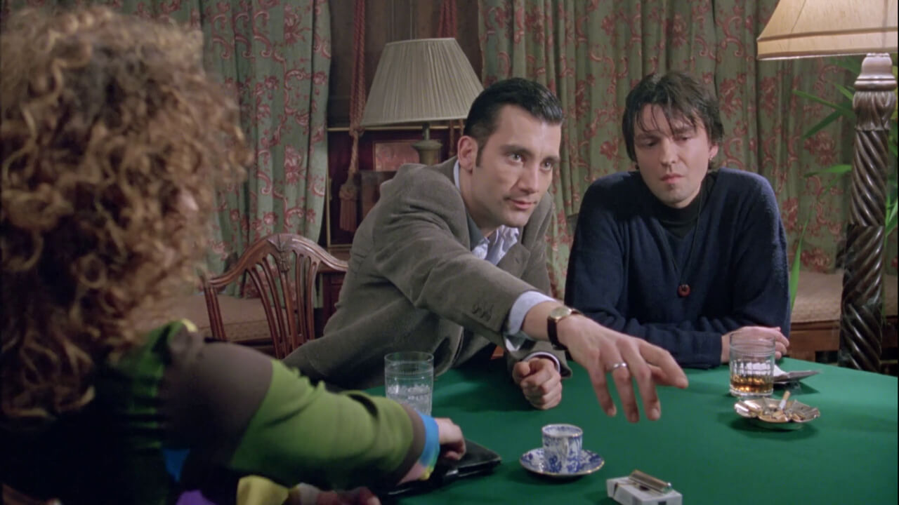 Croupier | Filme dos anos 90 sobre um escritor que se torna um croupier de cassino