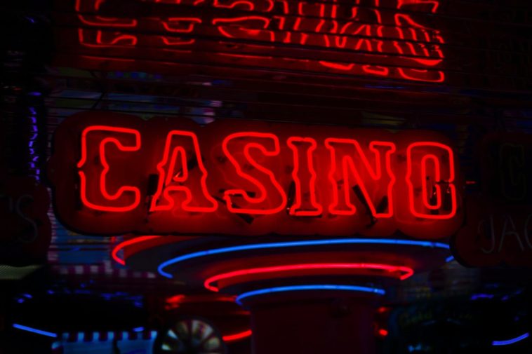 Placa Casino iluminada