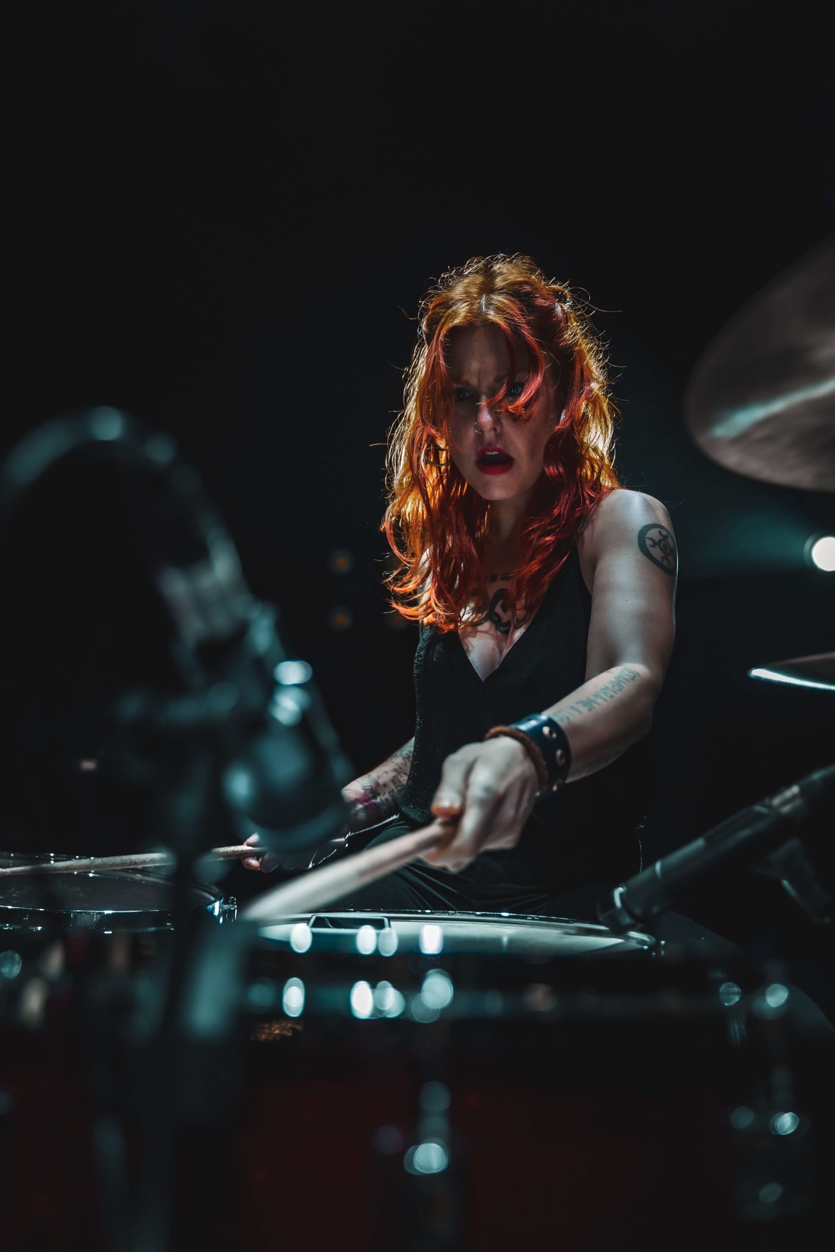 Por que os fãs de heavy metal são mais felizes?