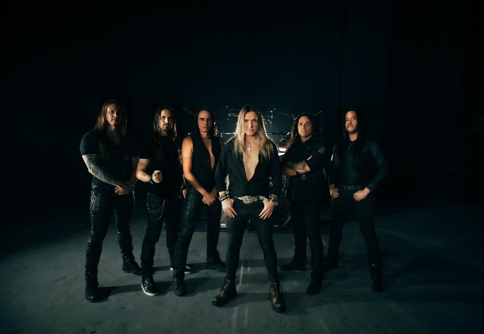 Novo som de 'Edu Falaschi' é power metal pra quem é MUITO de power metal