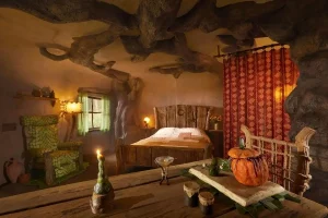 Hospedagem do Airbnb recria o “pântano do Shrek” em experiência imersiva para os fãs