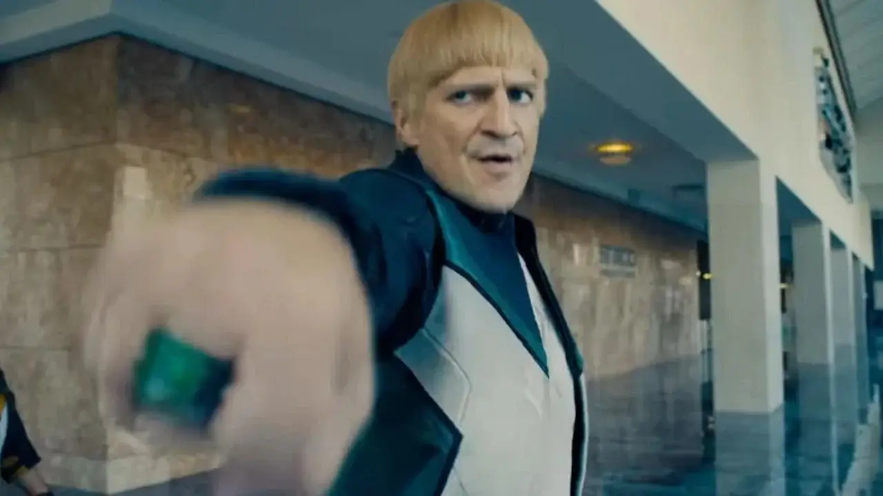 Nathan Fillion no papel do Lanterna Verde no filme "Superman"